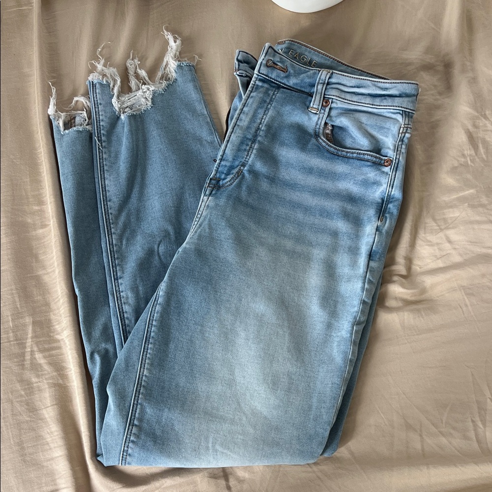American Eagle Outfitters Light Blue Frayed Hem Jeans